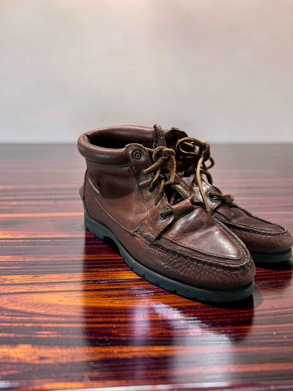 Women’s Vintage Brown Leather Moc Toe Lace-Up Timberland Boots
